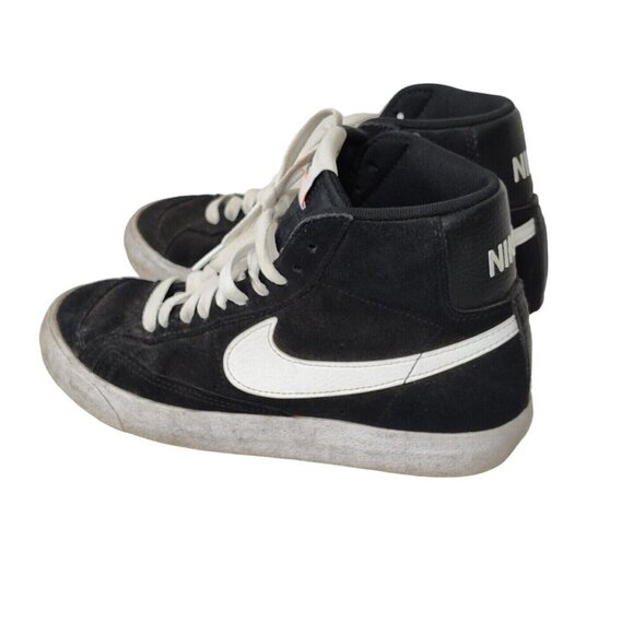 Nike Blazer Mid 77 Black Suede Sneakers Shoes Boys Size 5.5 Youth DD3237-002 - Picture 2 of 8